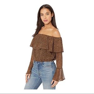 Show me your mumu love spell top